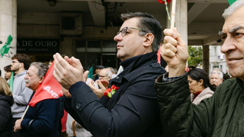 Contacto com a população em Almada