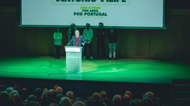 Almoço seguido de Sessão Pública no Porto
